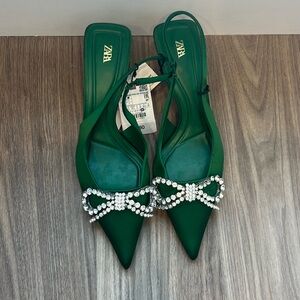 NWT Zara bow kitten heels